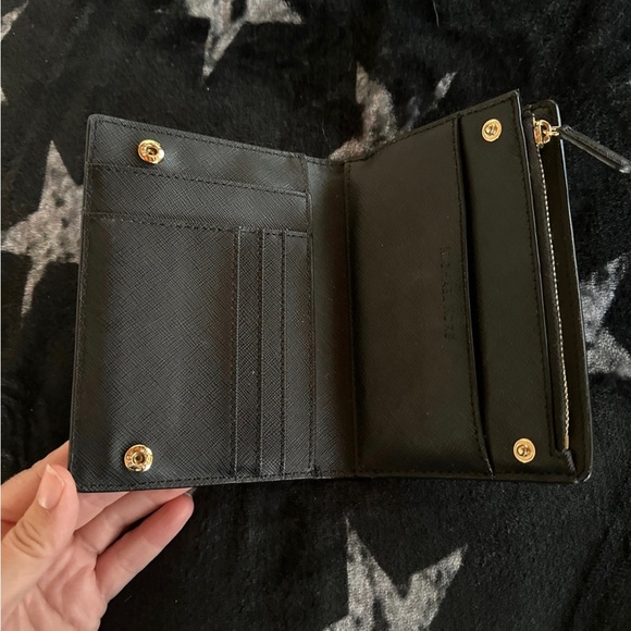 Michael Kors crossbody and wallet - Picture 6 of 9